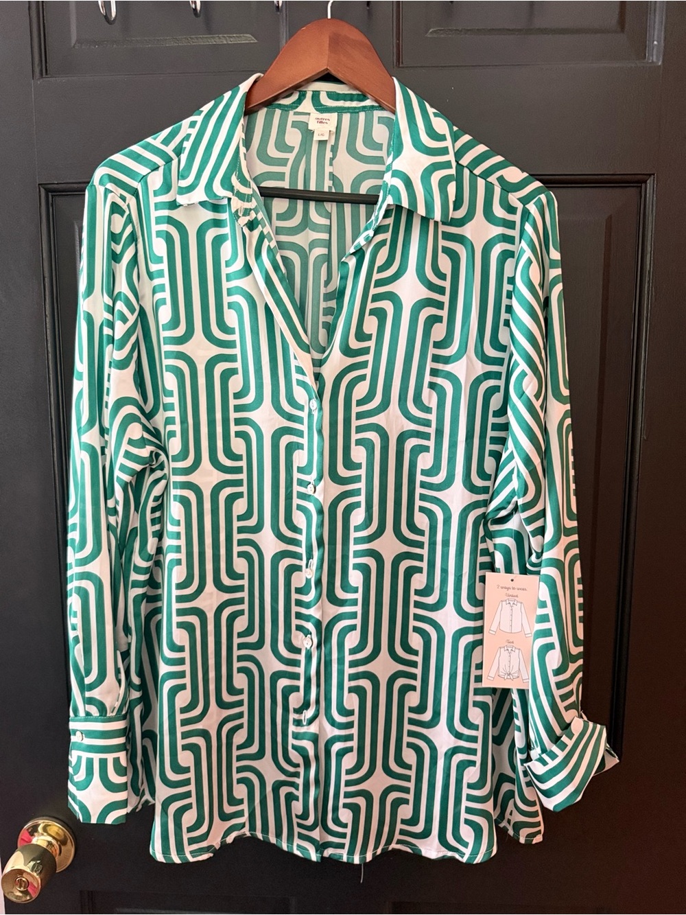 Women’s Green Geo-Print Button-Up Shirt